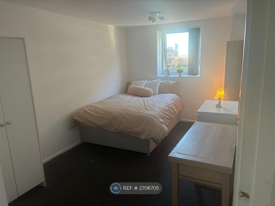 Property photo 3 of 6