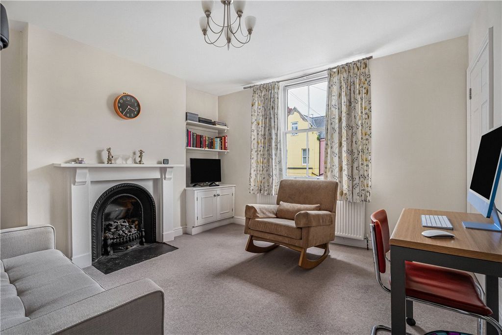 Property photo 2 of 11 Picture No. 02