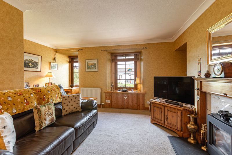 Property photo 3 of 37 Sitting Room