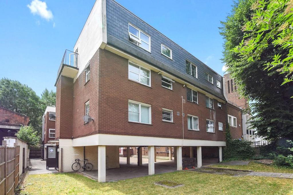 Property photo 1 of 8 Picture No. 10