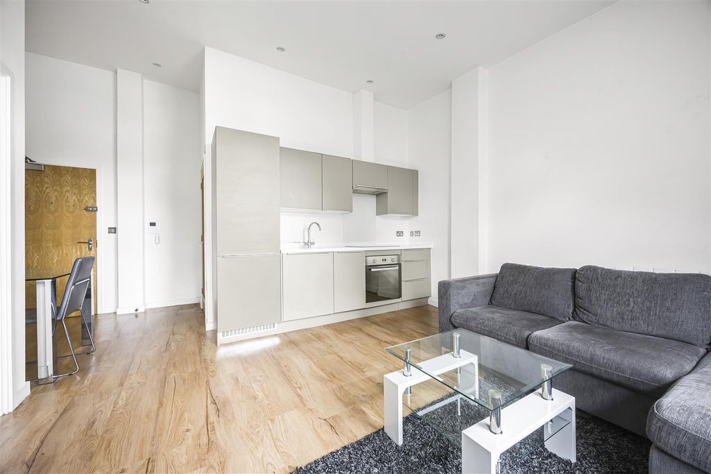 Property photo 2 of 10 Open Plan