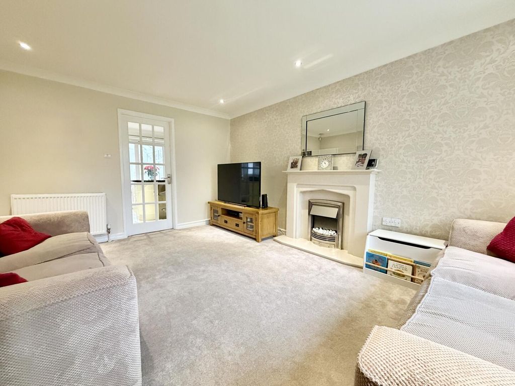 Property photo 2 of 23 Living Room