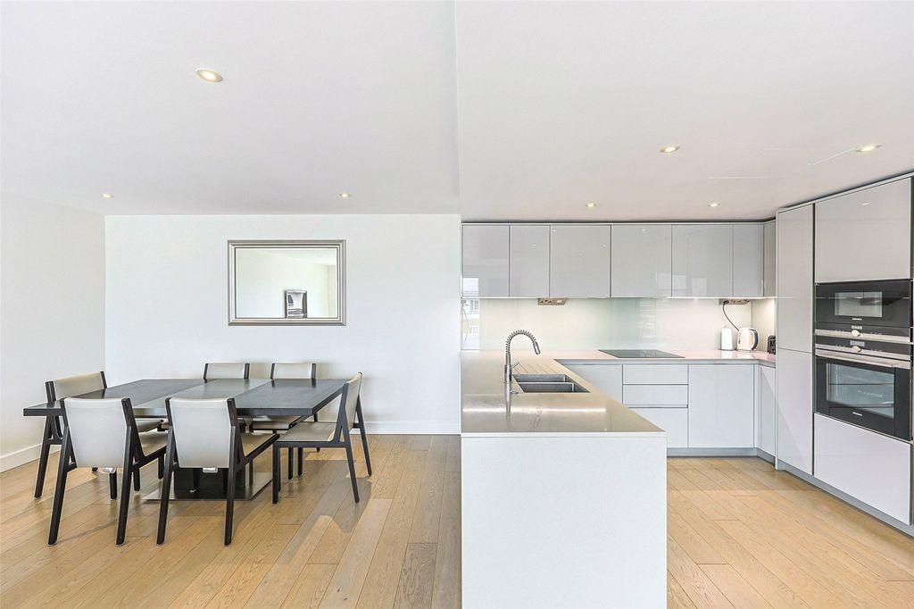 Property photo 1 of 21 Picture No. 16