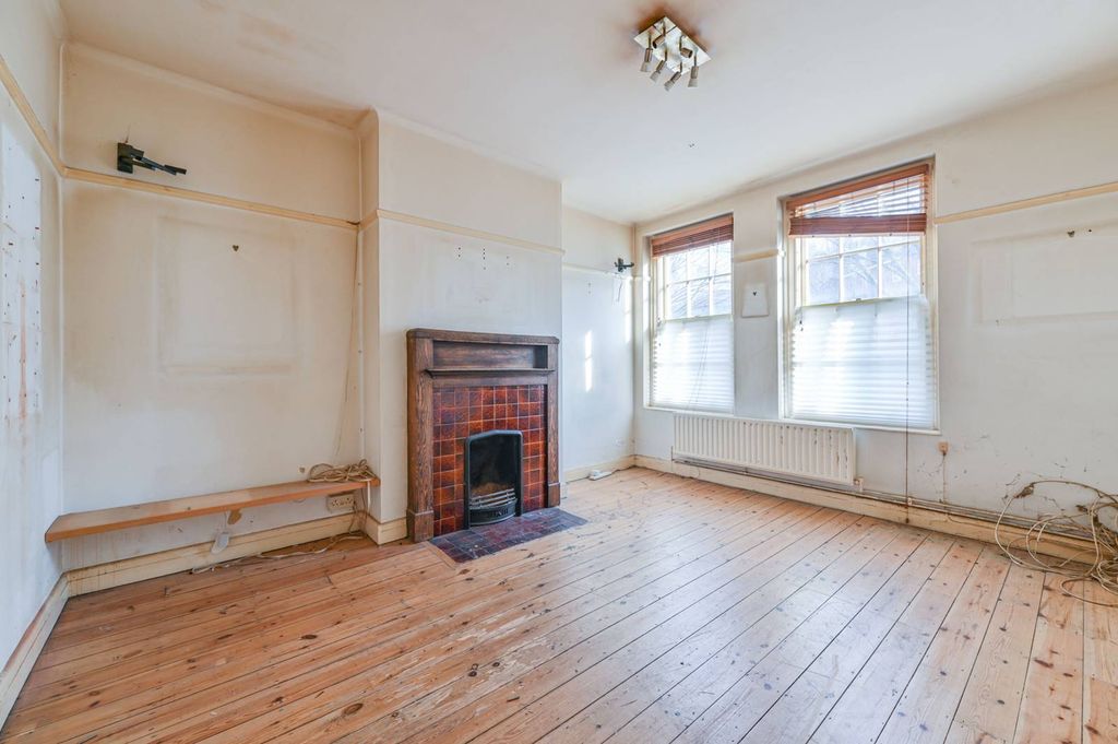 Property photo 2 of 5