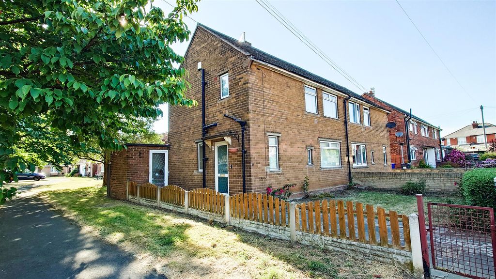 Property photo 1 of 14 Side Elevation