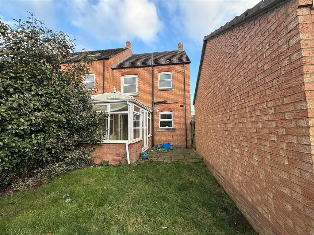 Property photo 2 of 18 Garden 5.Jpg