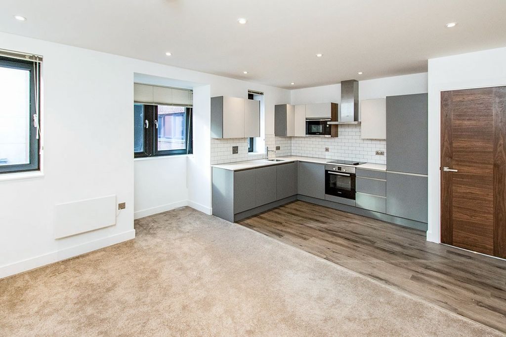 Property photo 1 of 8 Living Room