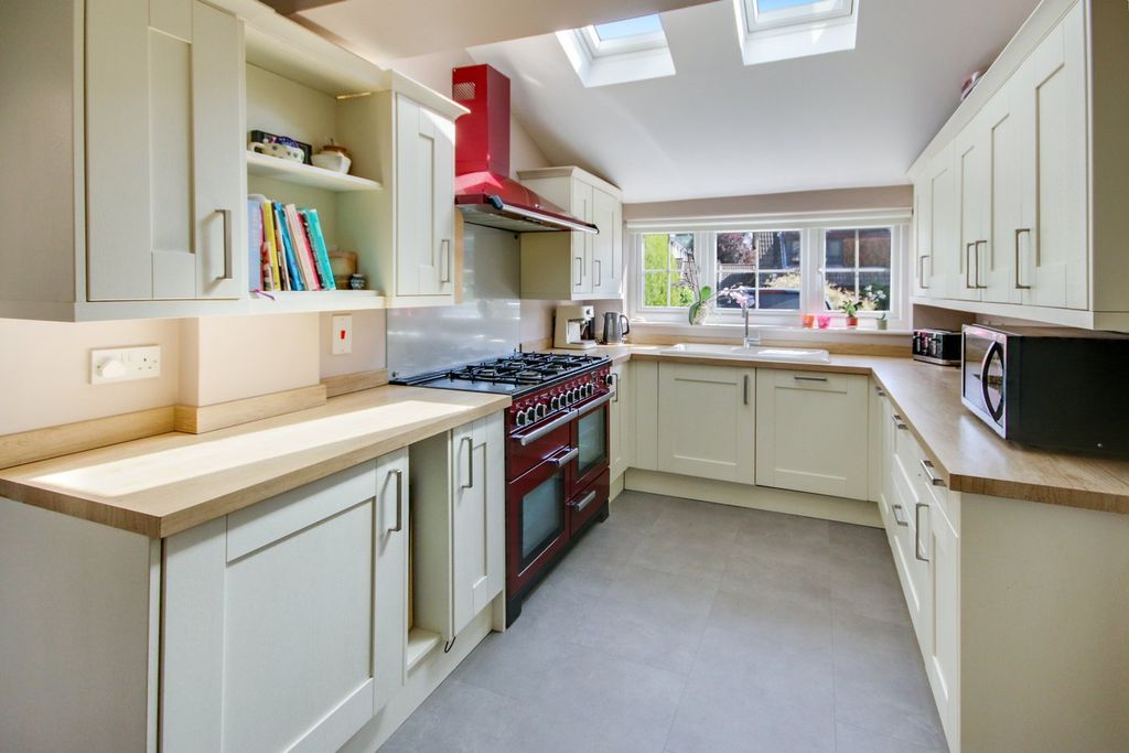 Property photo 2 of 16