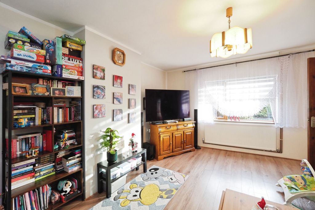 Property photo 3 of 19 Img_4098