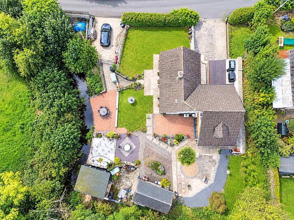 Property photo 2 of 59