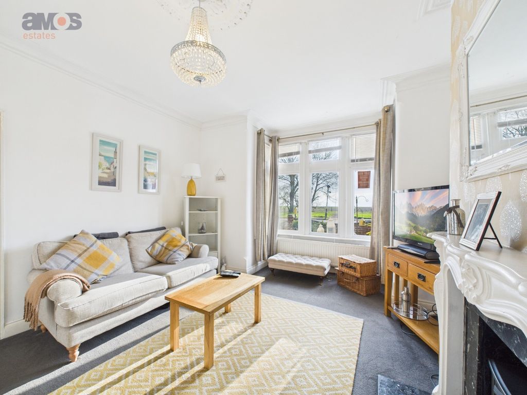 Property photo 3 of 12 5225843
