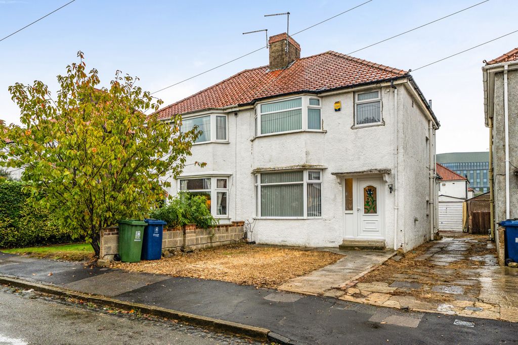 Property photo 1 of 16 External