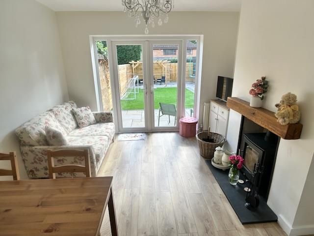 Property photo 3 of 12 Dining Room / Snug