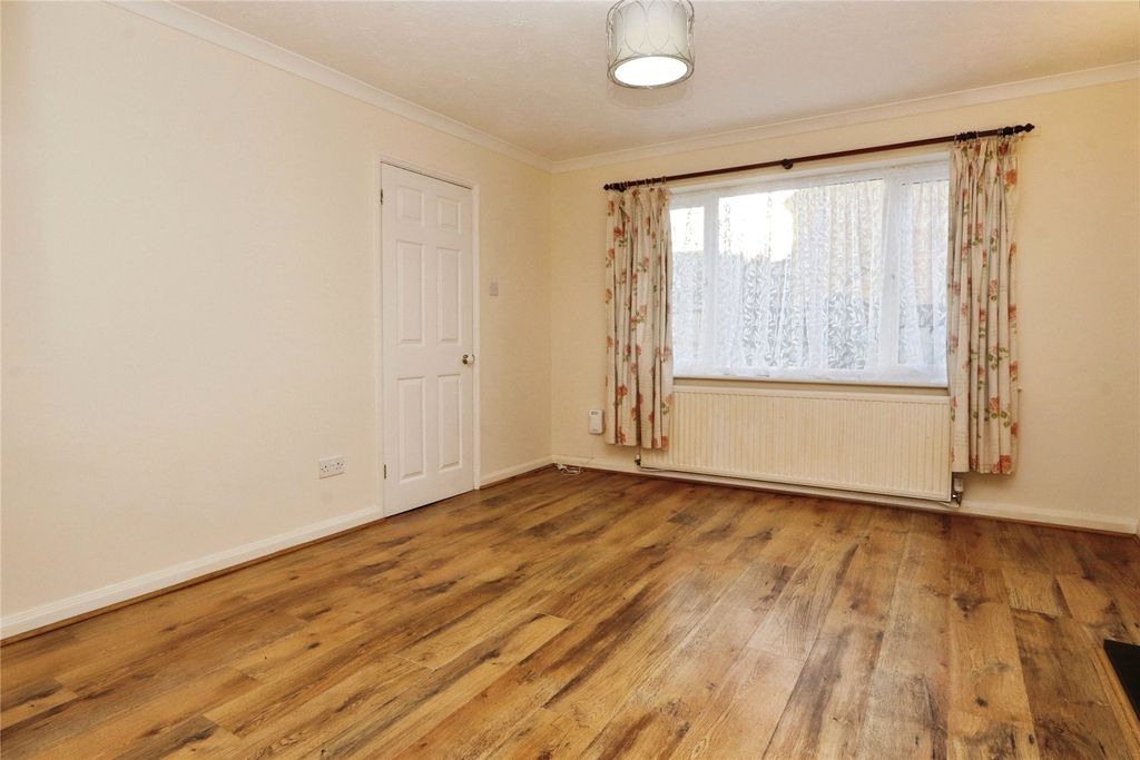 Property photo 3 of 15 Picture No. 27