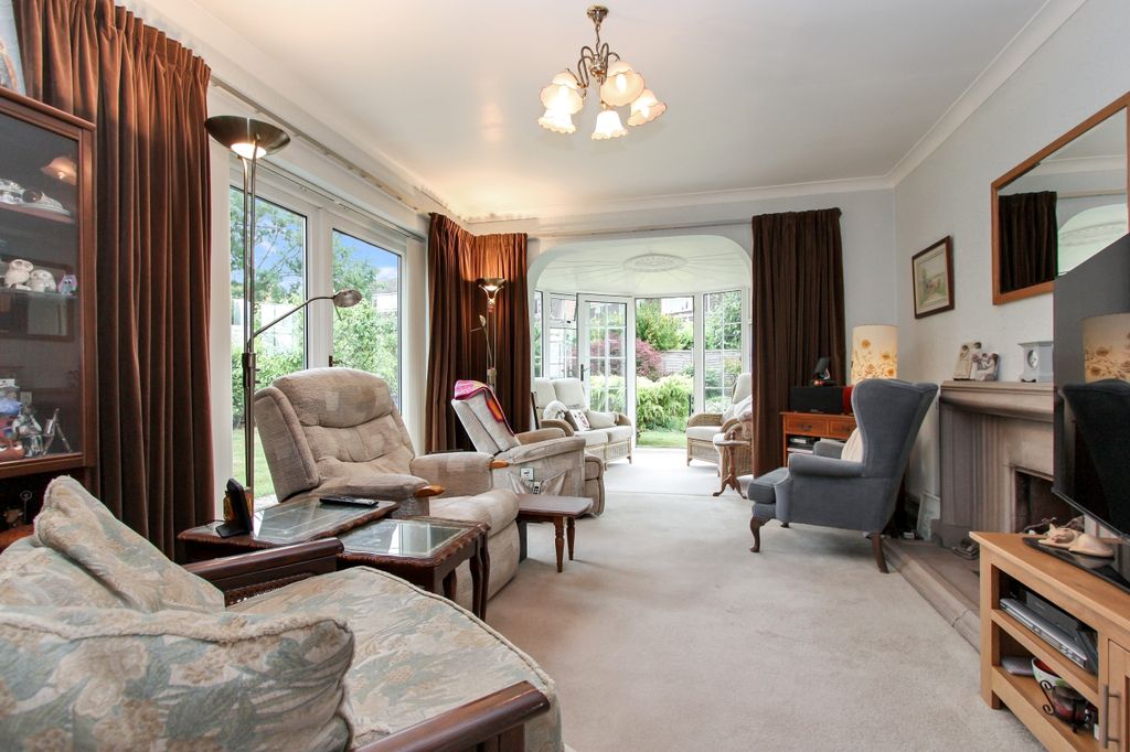 Property photo 2 of 14