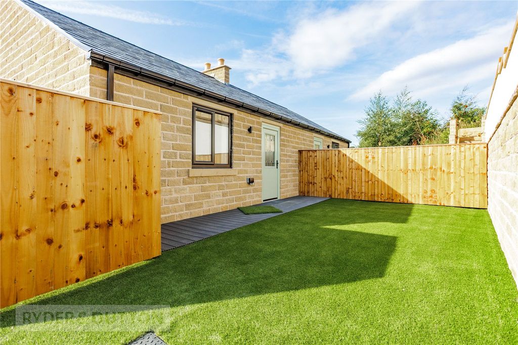 Property photo 1 of 19 Rear Garden