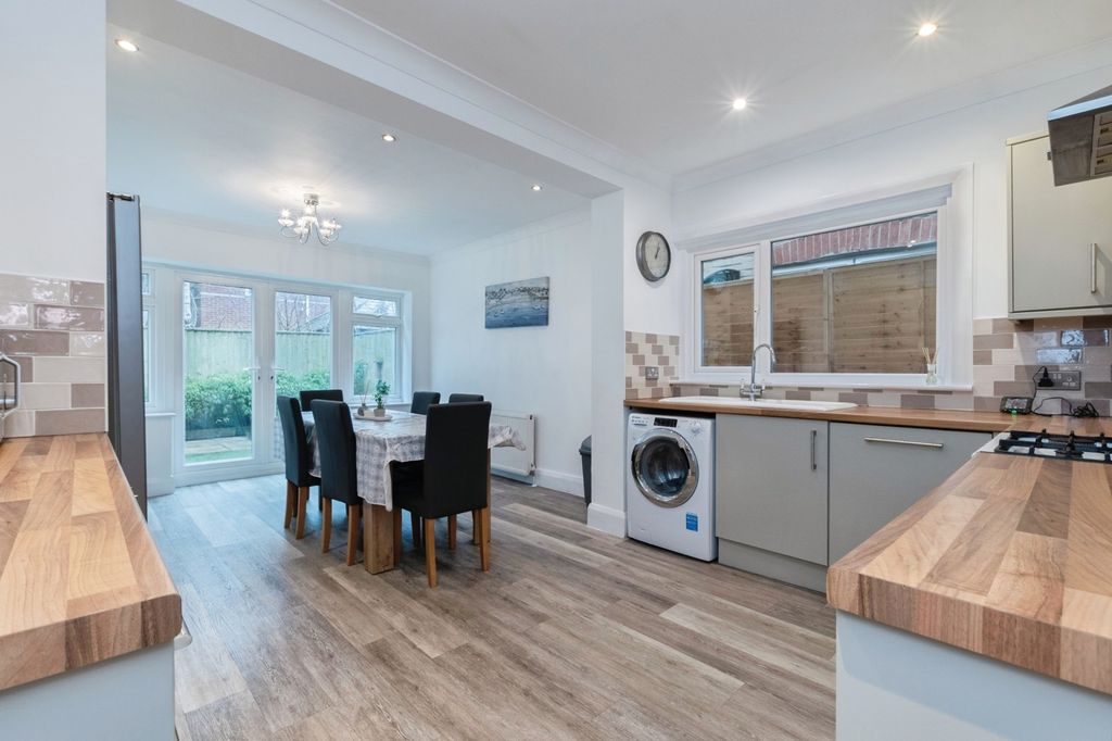 Property photo 1 of 20 Pbox-Img.Jpg