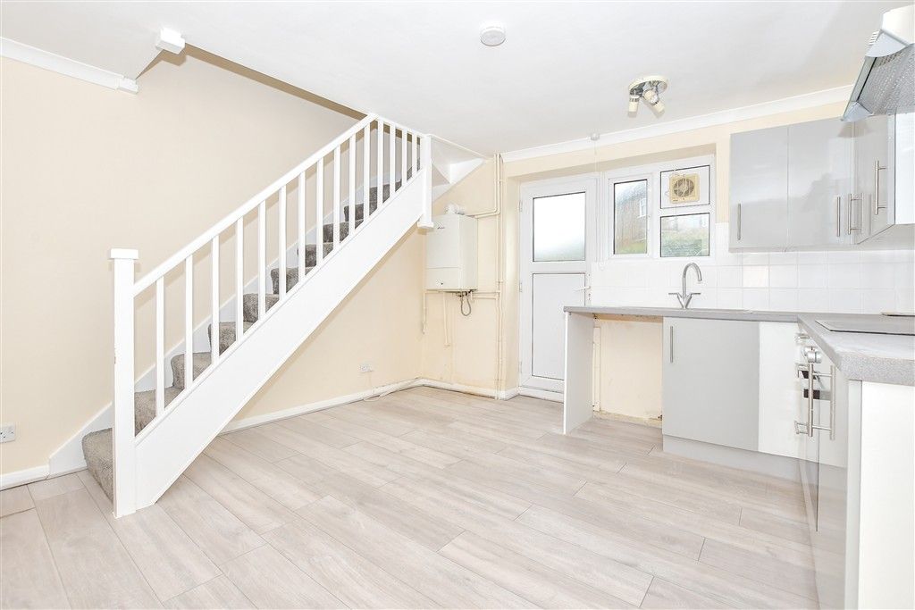 Property photo 2 of 8 Kitchen/ Lounge