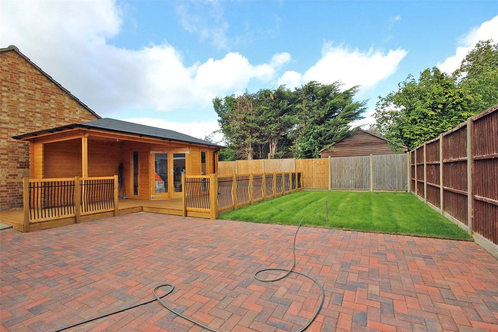 Property photo 2 of 10 Picture No. 15