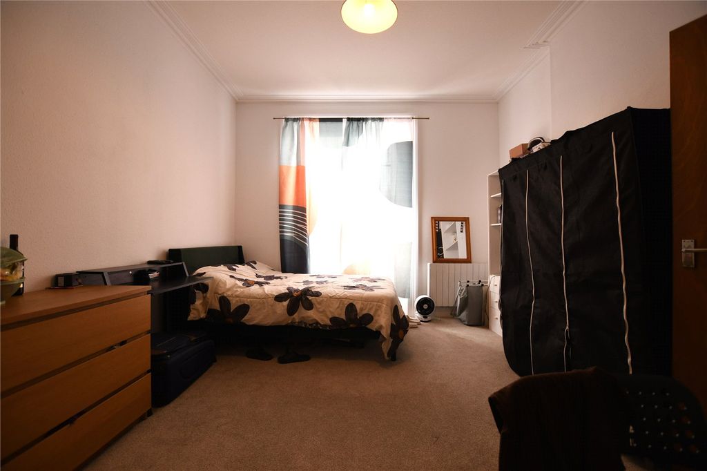 Property photo 3 of 8 Picture No. 12