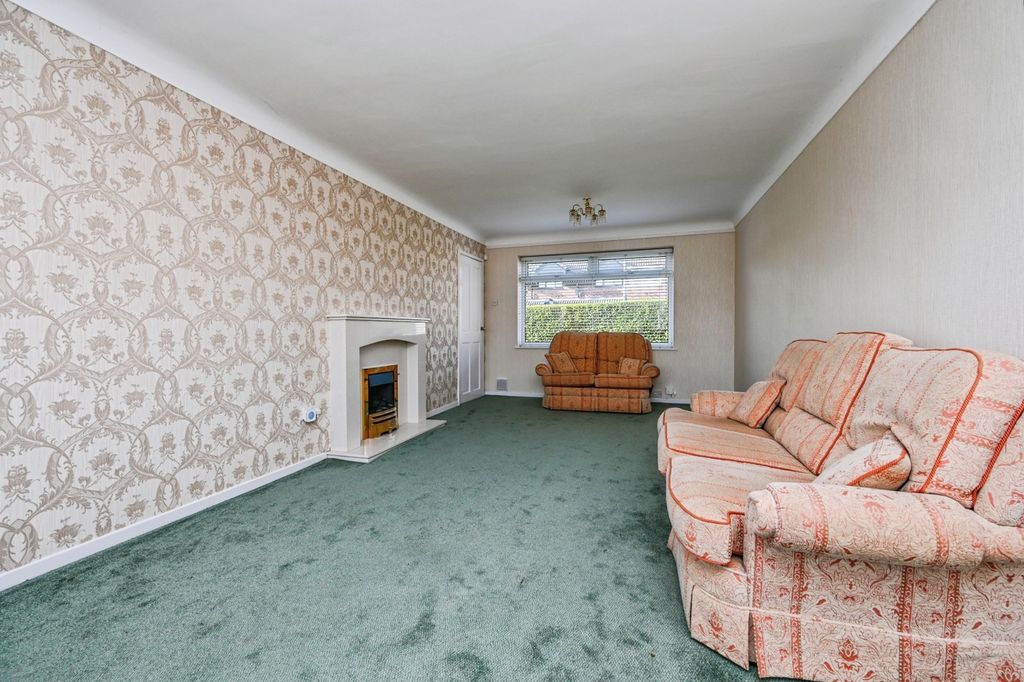 Property photo 3 of 15 Pbox-Img.Jpg