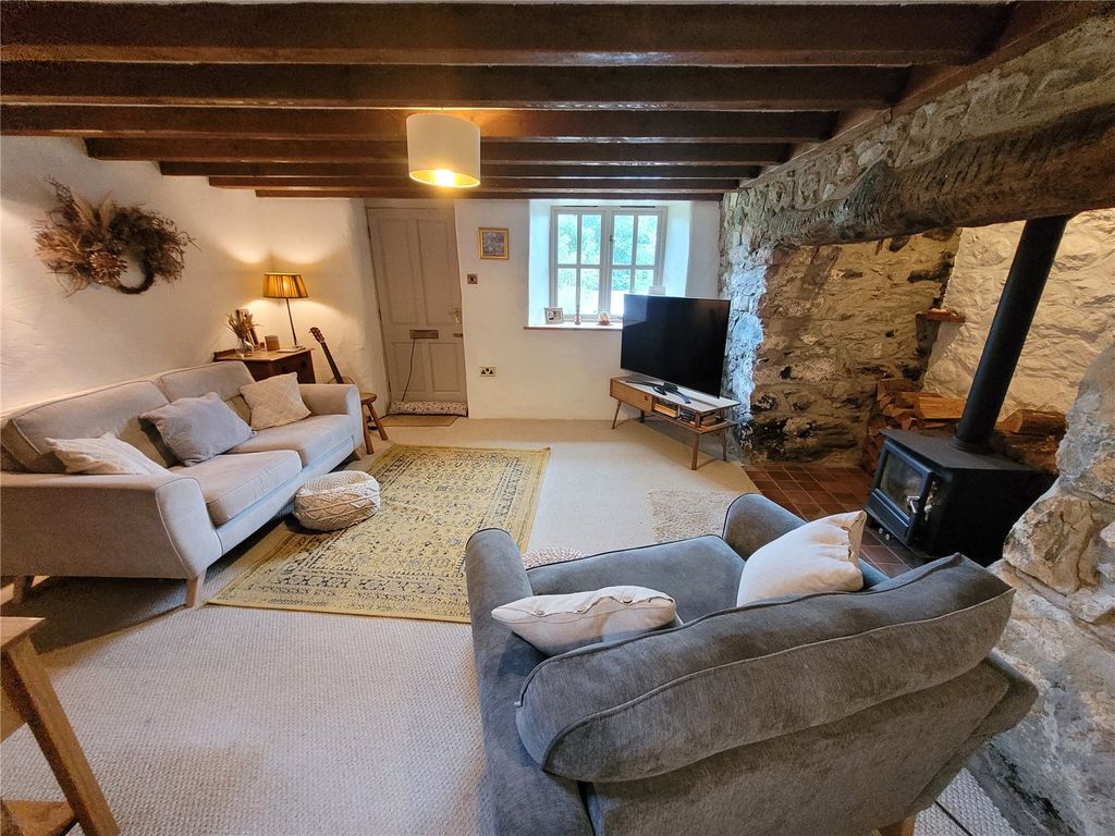 Property photo 2 of 39 Picture No. 25