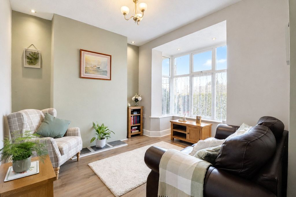 Property photo 3 of 22 3 - Picture No. 03