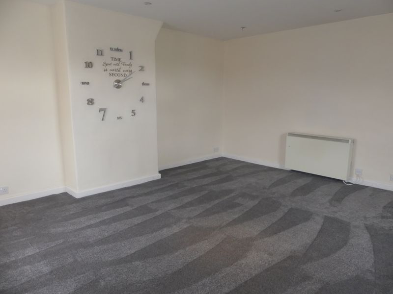 Property photo 2 of 6 Photo 4