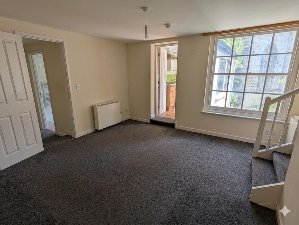 Property photo 3 of 8 2.Jpg