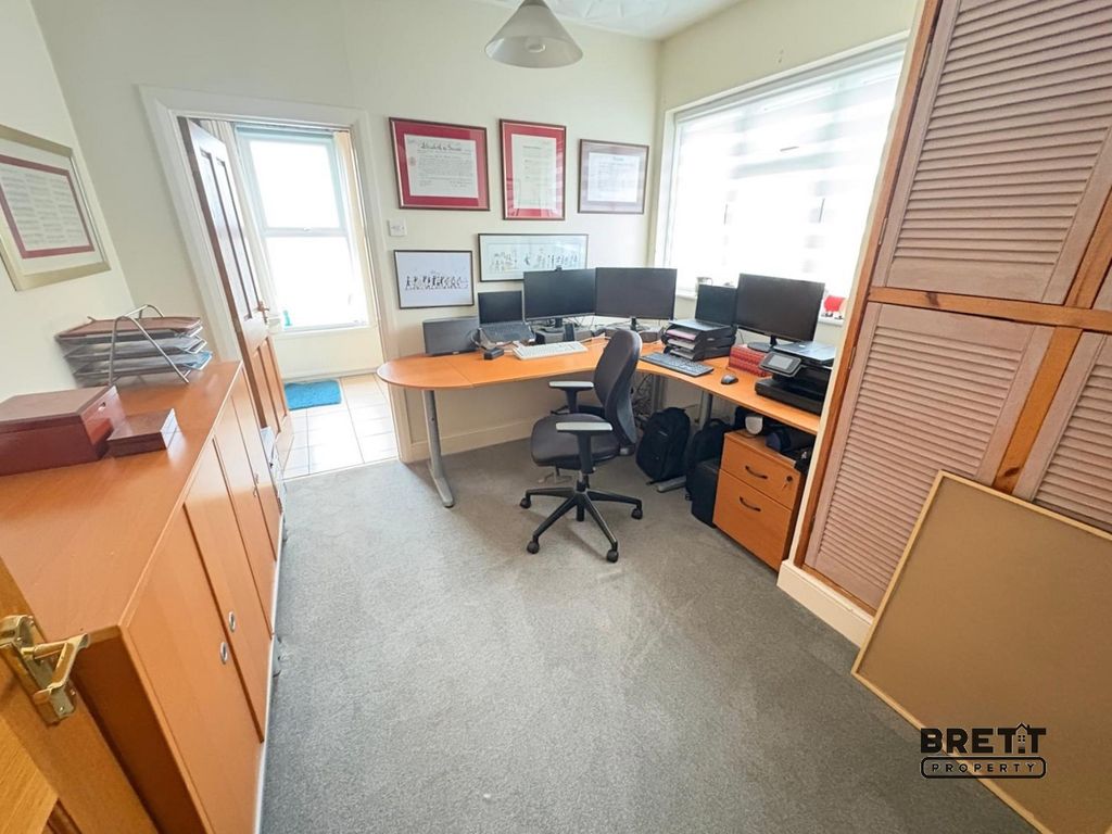 Additional image 10 of 4 bed end terrace house to rent56 John Street, Neyland, Milford Haven, Pembrokeshire. SA73