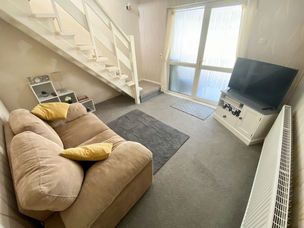 Property photo 3 of 15 Sitting Room