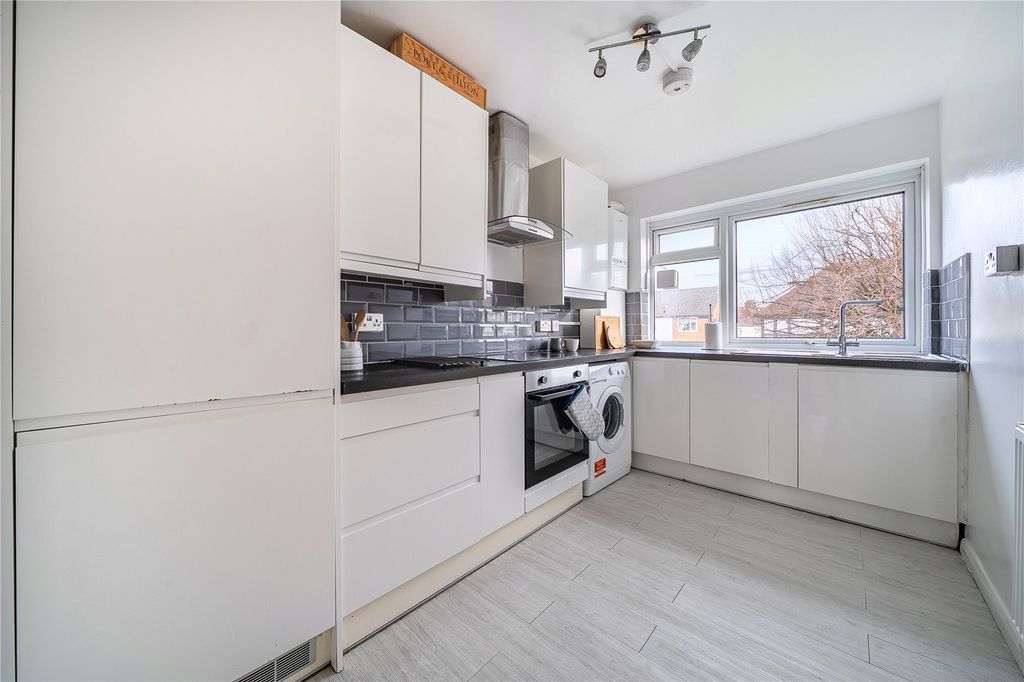 Property photo 3 of 14 Kitchen