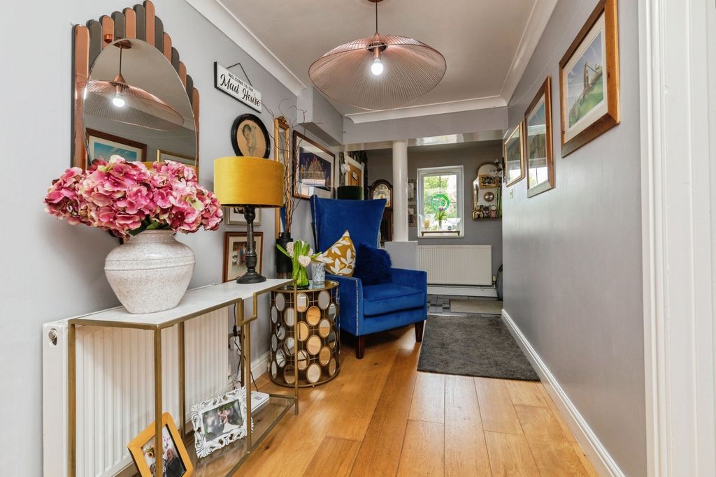 Property photo 2 of 20 Pbox-Img.Jpg