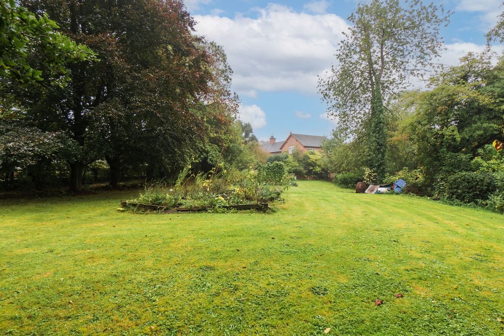 Property photo 3 of 49