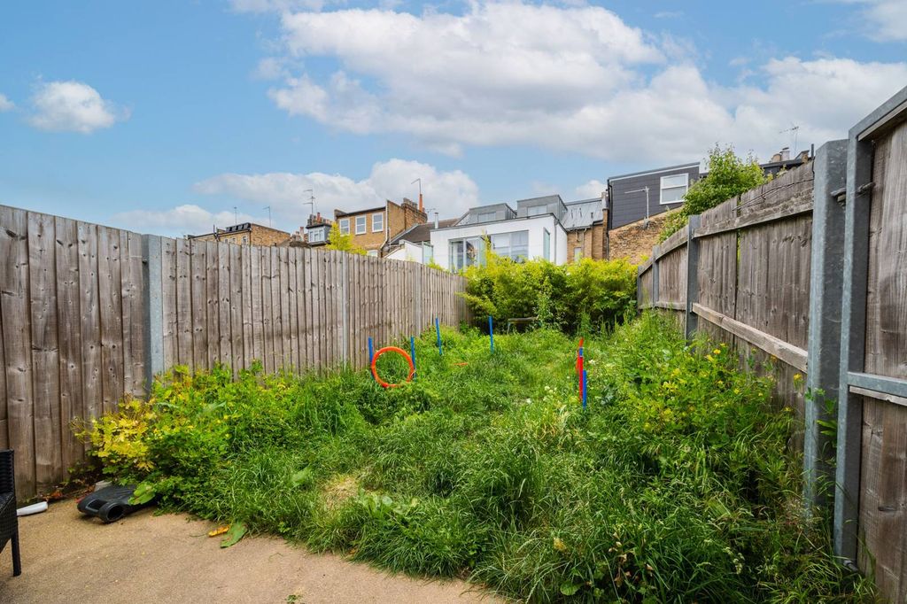 Property photo 3 of 11
