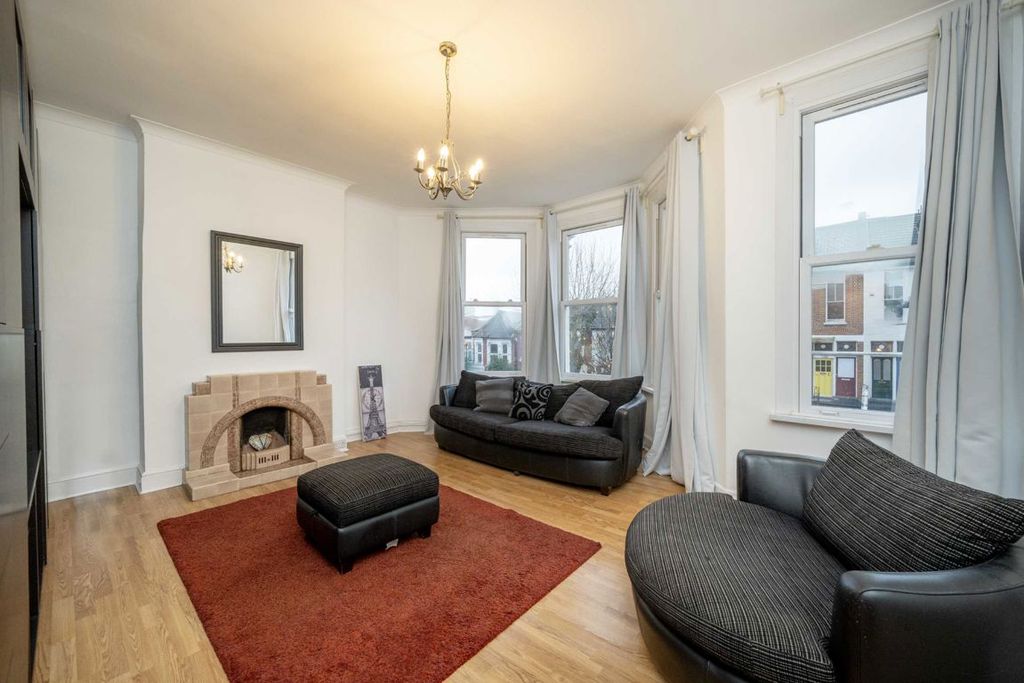 Property photo 2 of 5