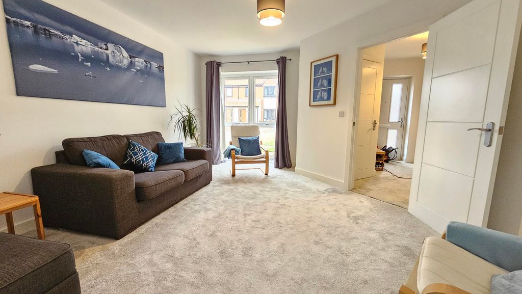 Property photo 2 of 14