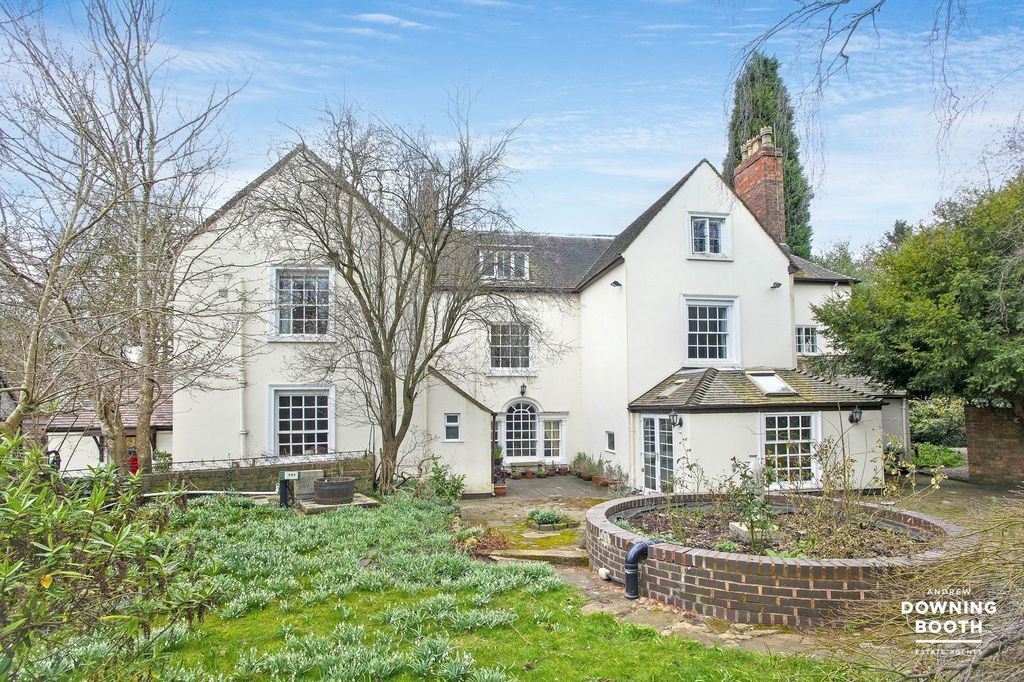 Property photo 2 of 42