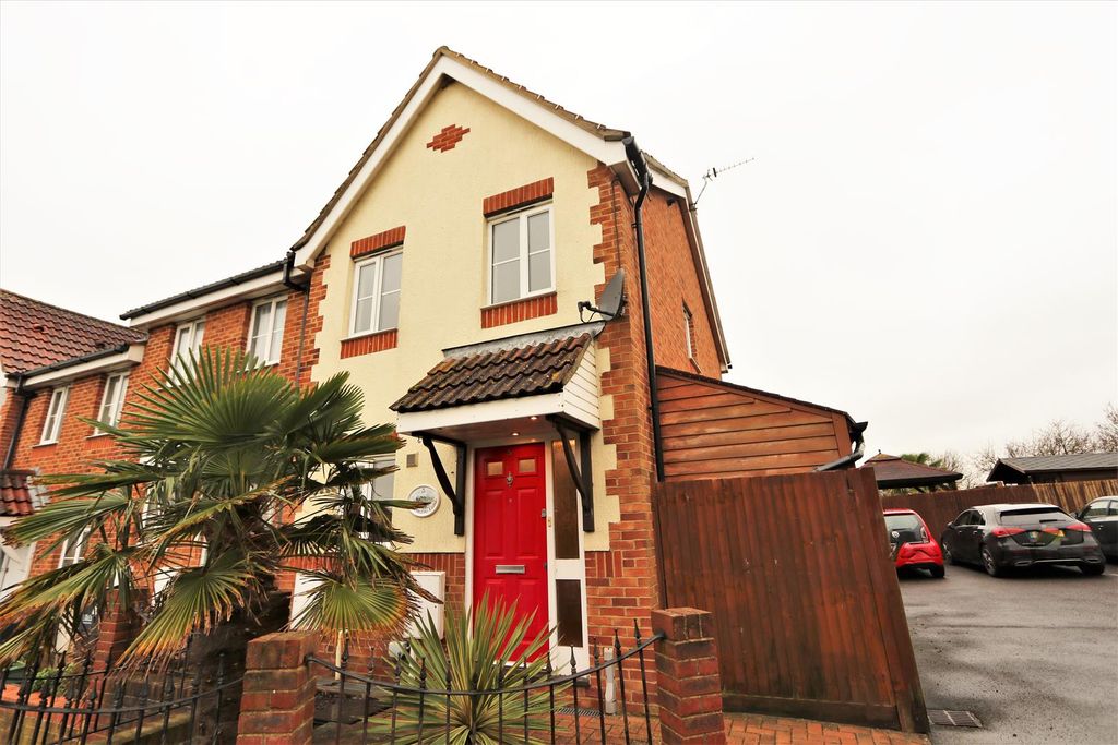 Property photo 1 of 8