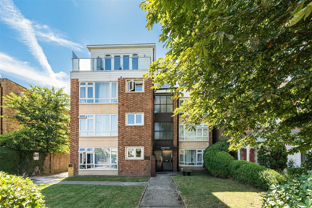 Property photo 1 of 17