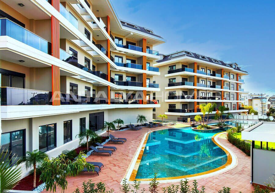 Property photo 3 of 32