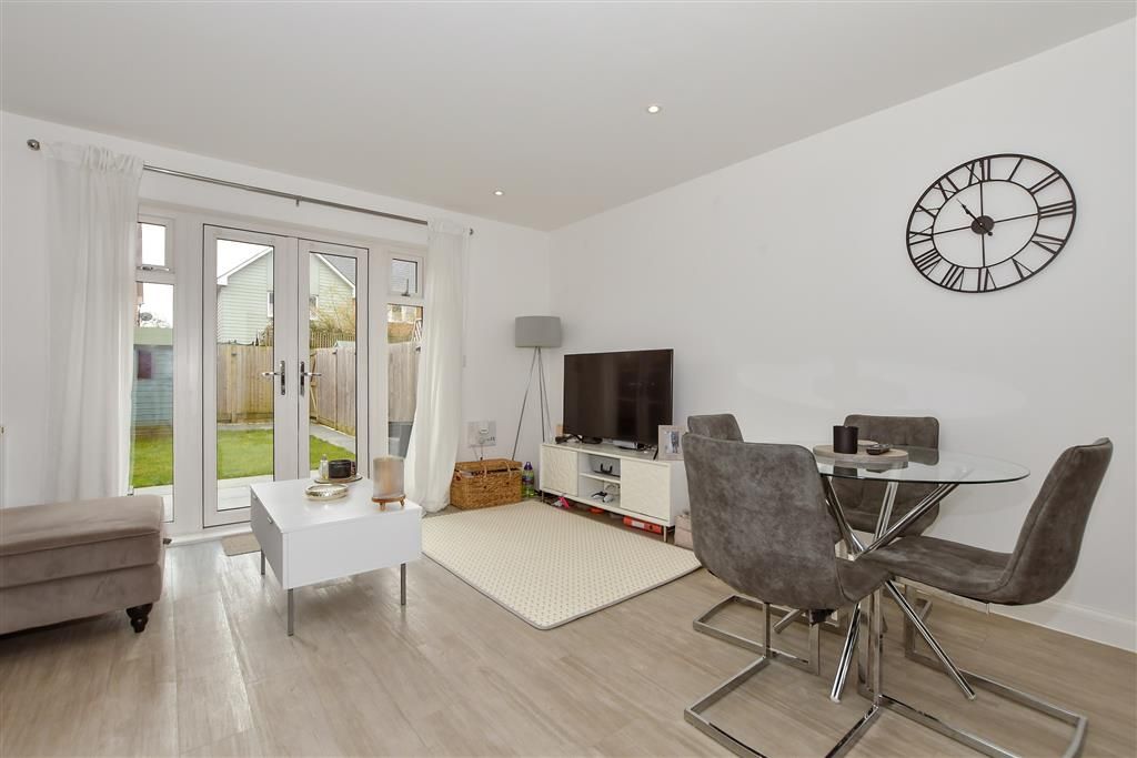 Property photo 3 of 6 Lounge/Diner