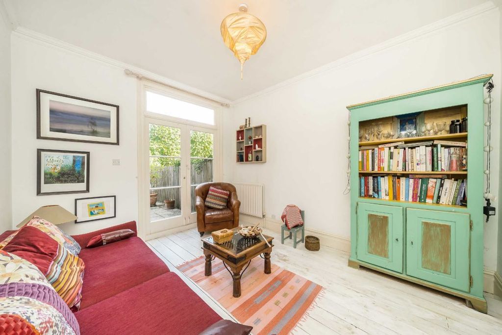Property photo 3 of 12