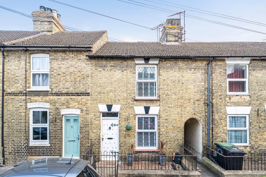 Property photo 1 of 18 1-6A555d7d7A956-1493781-1-6A55032753E33-1.Jpg