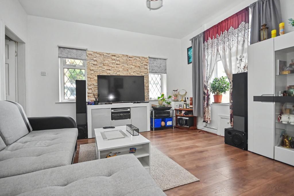 Property photo 2 of 12