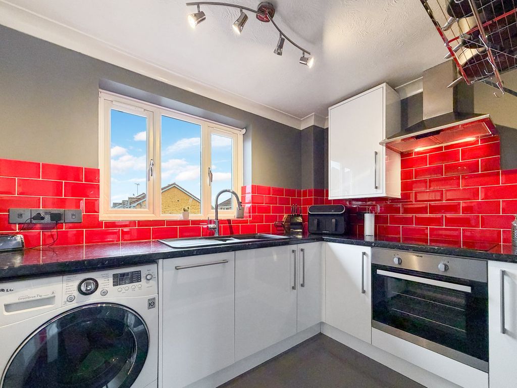 Property photo 2 of 12