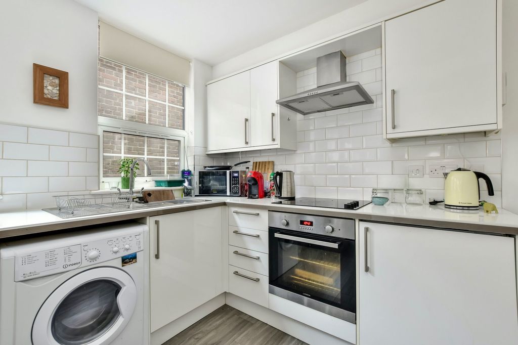 Property photo 3 of 5