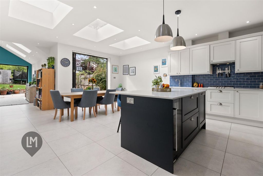 Property photo 1 of 8 Kitchen/Dining/Living Room
