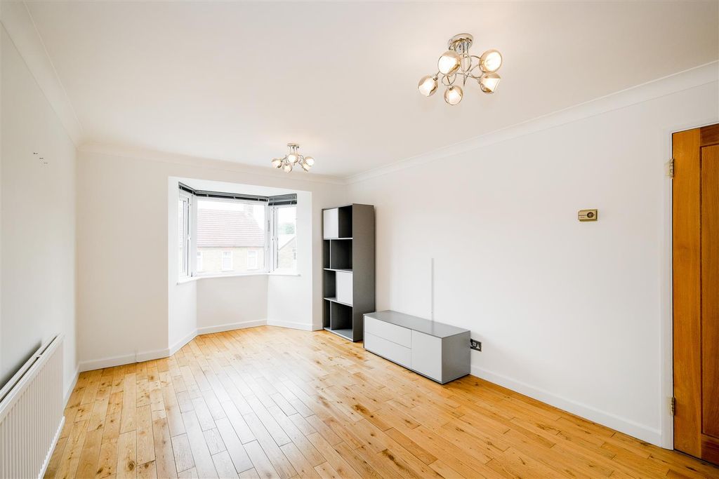 Property photo 3 of 18 6 Albert House-9.Jpg