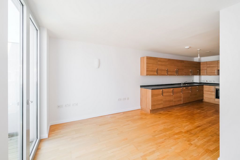Property photo 3 of 9 3